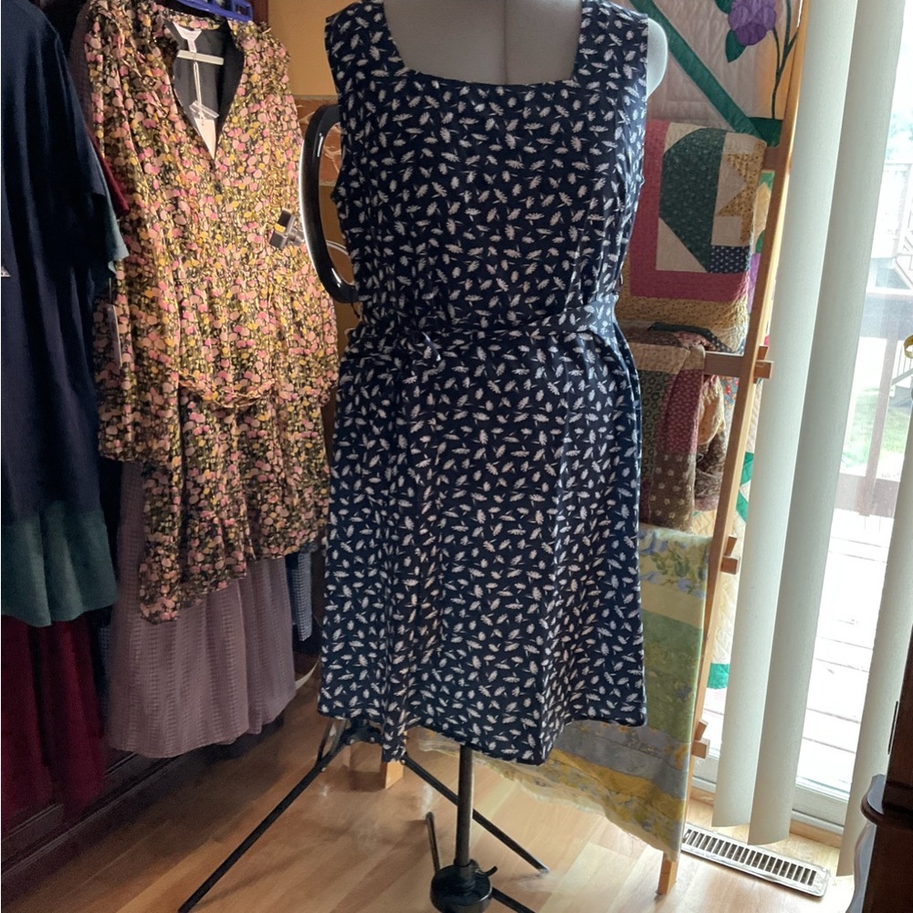 Agnes Orinda comfortably styled sleeveless navy blue summer dress w/tiny flowers